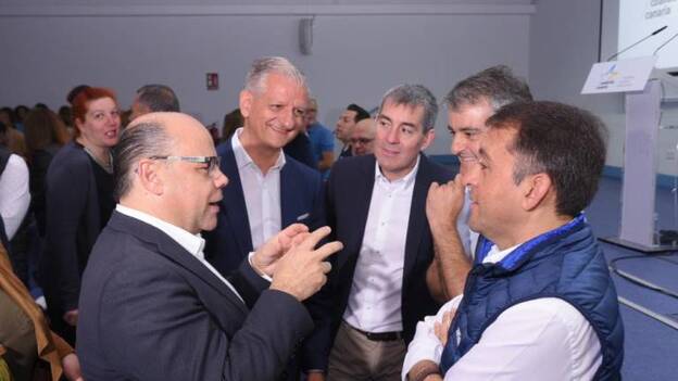 Clavijo aspira a la secretaría general de CC para afianzar su control